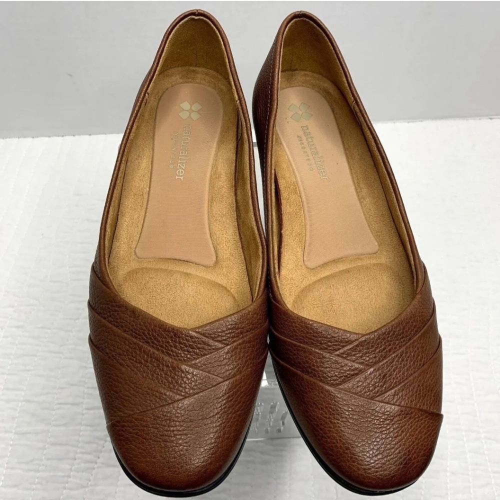 NWT Naturalizer N5 Contour Flats